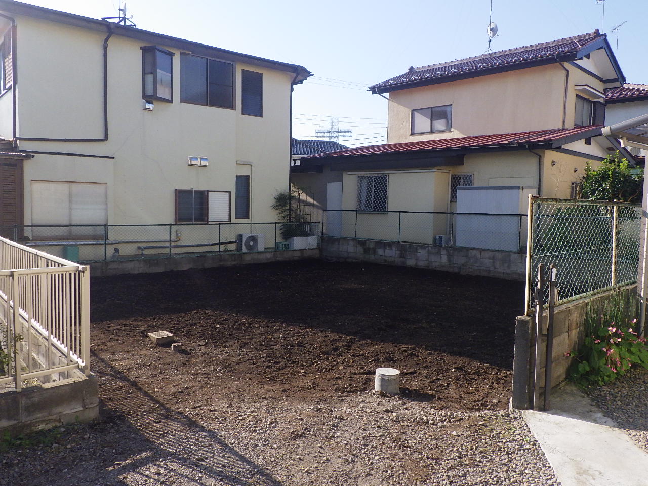 接道2ｍの狭小建物